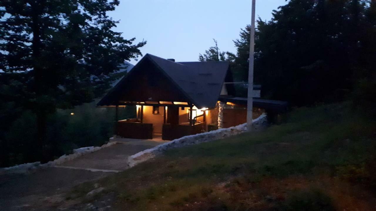 Villa Kuca Za Odmor "Neralic" à Josipdol Extérieur photo